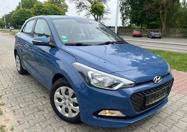 Hyundai i20 cena 39900 przebieg: 101000, rok produkcji 2018 z Namysłów małe 596